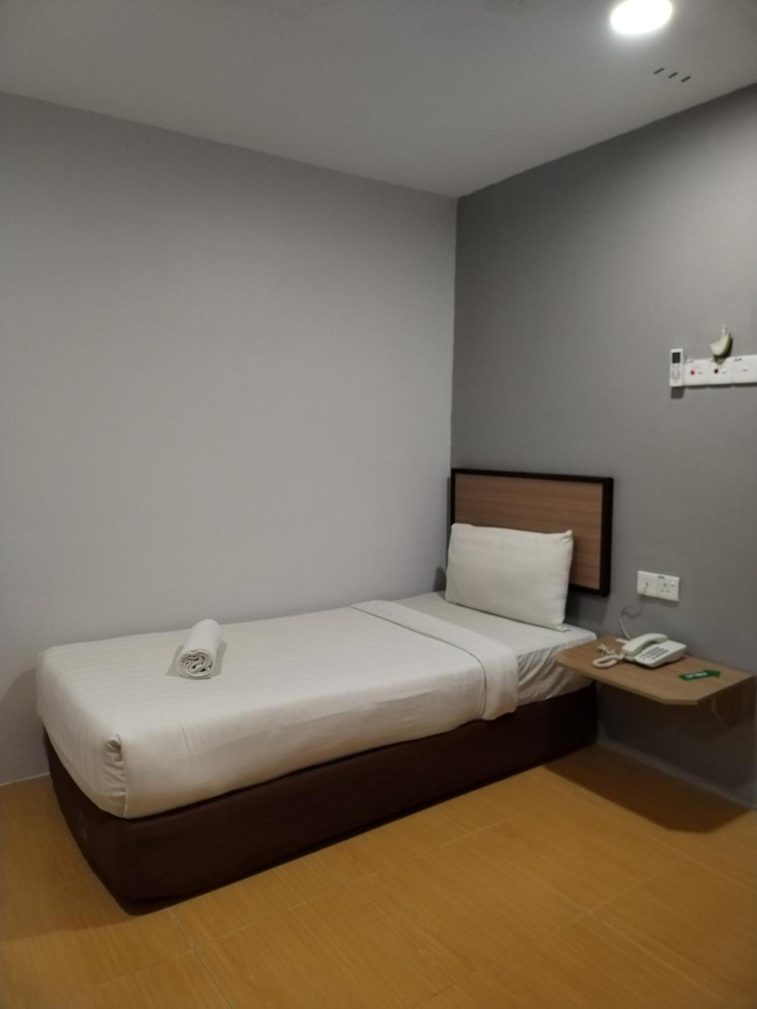 Maple Boutique Hotel Kota Bharu Esterno foto
